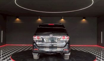 TOYOTA 4WD 2012 3.0V AT FORTUNER BLACK  2973 full