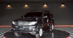 TOYOTA 4WD 2012 3.0V AT FORTUNER BLACK  2973