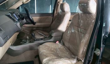 TOYOTA 4WD 2012 3.0V AT FORTUNER BLACK  2973 full