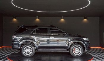 TOYOTA 4WD 2012 3.0V AT FORTUNER BLACK  2973 full