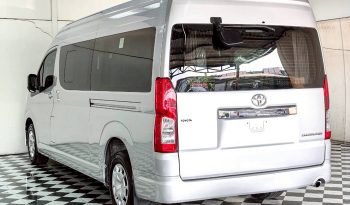 TOYOTA 2020 2WD 2.8 MT COMMUTER SILVER  1371 full