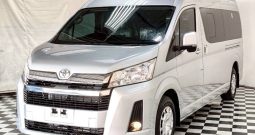 TOYOTA 2020 2WD 2.8 MT COMMUTER SILVER  1371