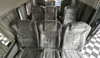 TOYOTA 2020 2WD 2.8 MT COMMUTER SILVER  1371 full