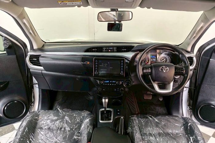 REVO 4WD 2021 2.8 HIGHT AT DOUBLE CAB SILVER  3603 full