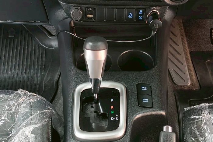 REVO 4WD 2021 2.8 HIGHT AT DOUBLE CAB SILVER  3603 full
