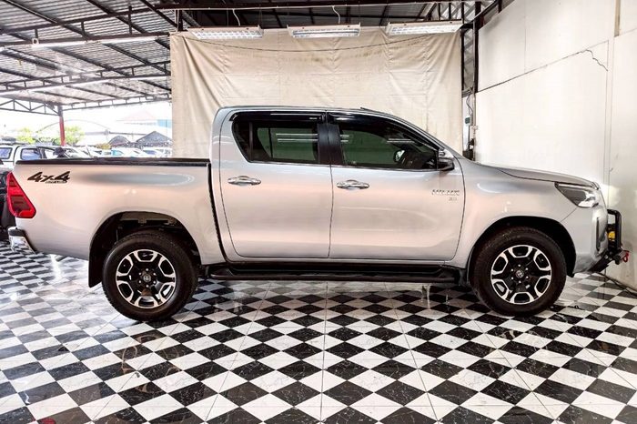 REVO 4WD 2021 2.8 HIGHT AT DOUBLE CAB SILVER  3603 full