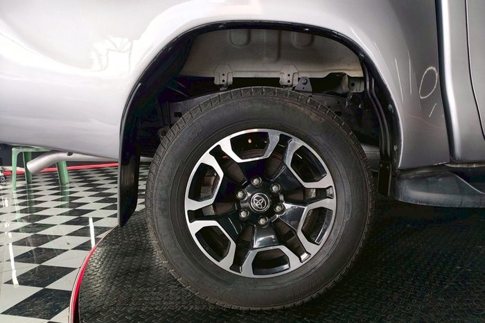 REVO 4WD 2021 2.8 HIGHT AT DOUBLE CAB SILVER  3603 full