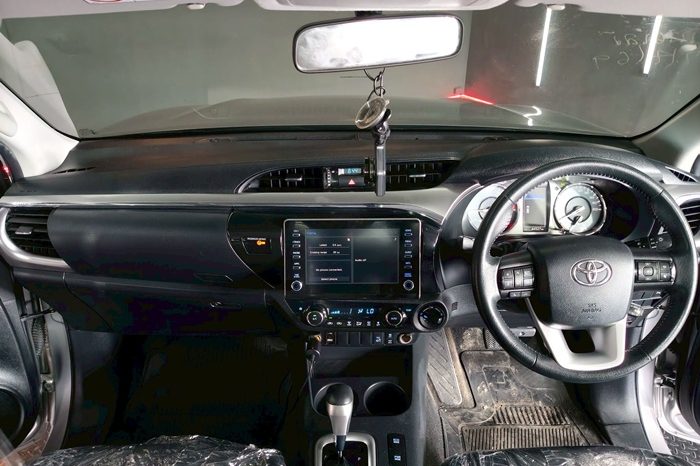 REVO 4WD 2021 2.8 HIGHT AT DOUBLE CAB SILVER  3603 full