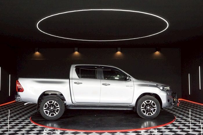 REVO 4WD 2021 2.8 HIGHT AT DOUBLE CAB SILVER  3603 full