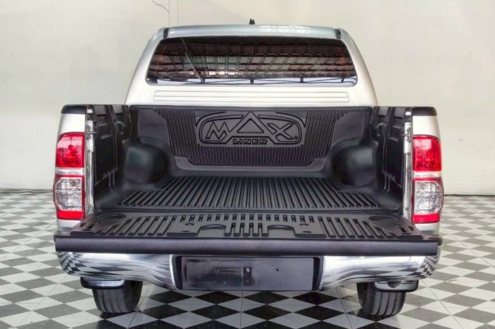 VIGO 2WD 2014 2.7E MT DOUBLE CAB SILVER  4177 full