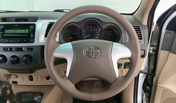 VIGO 2WD 2014 2.7E MT DOUBLE CAB SILVER  4177 full