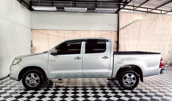 VIGO 2WD 2014 2.7E MT DOUBLE CAB SILVER  4177 full