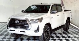 REVO 4WD 2020 2.8 HIGHT AT DOUBLE CAB WHITE  4227