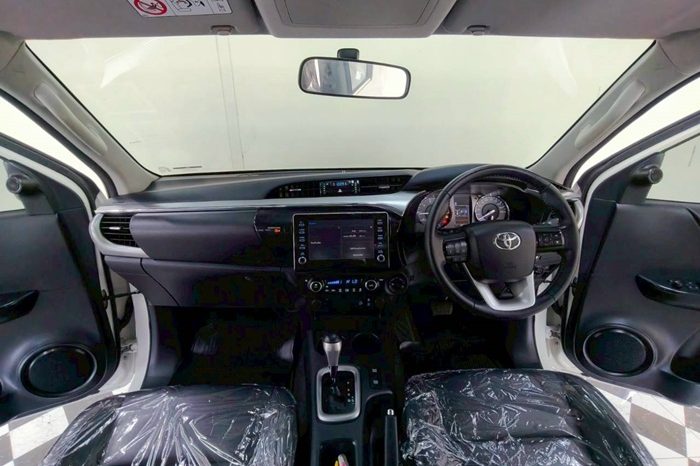 REVO 4WD 2020 2.8 HIGHT AT DOUBLE CAB WHITE  4227 full