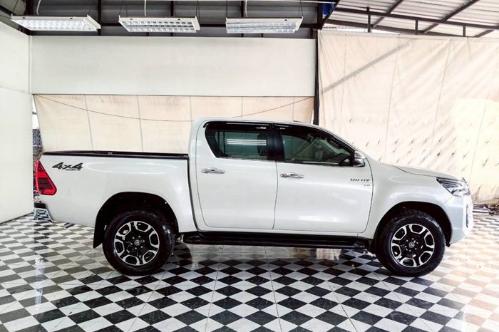 REVO 4WD 2020 2.8 HIGHT AT DOUBLE CAB WHITE  4227 full