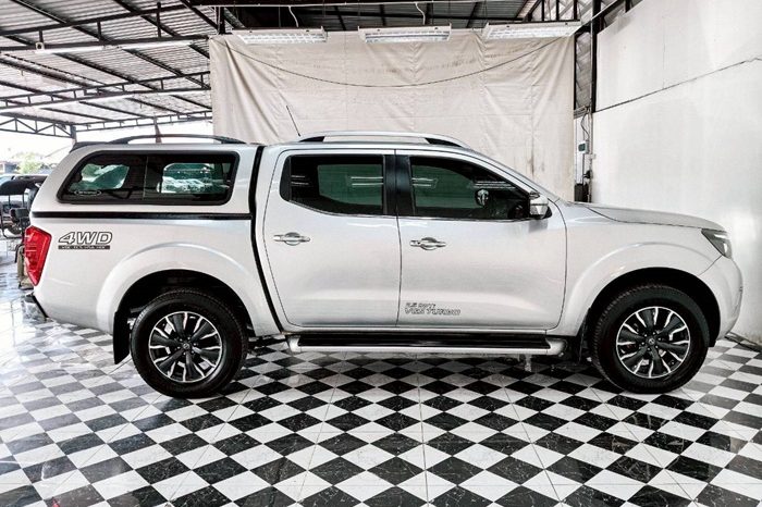 NISSAN 2020 4WD 2.5 AT DOUBLE CAB SILVER  4313 full