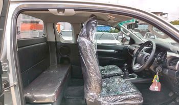 REVO 4WD 2022 2.4MID MT SMART CAB SILVER  436 full