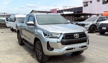 REVO 4WD 2022 2.4MID MT SMART CAB SILVER  436 full