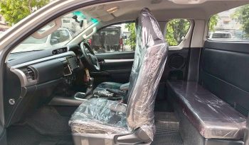 REVO 4WD 2022 2.4MID MT SMART CAB SILVER  436 full
