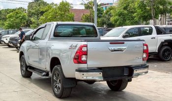 REVO 4WD 2022 2.4MID MT SMART CAB SILVER  436 full