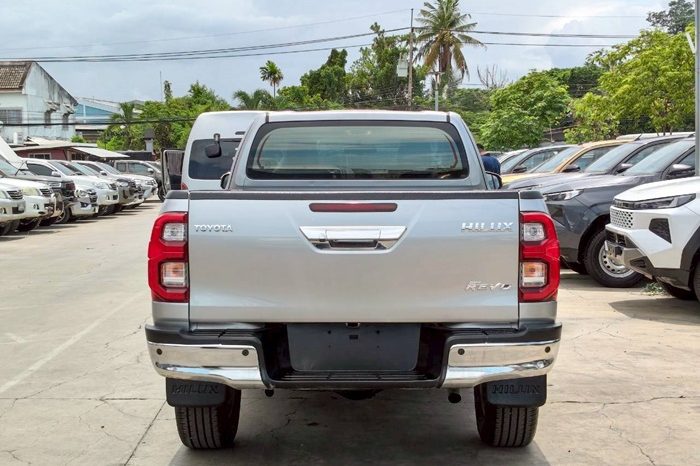 REVO 4WD 2022 2.4MID MT SMART CAB SILVER  436 full