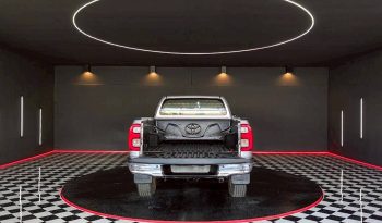 REVO 4WD 2022 2.4MID MT SMART CAB SILVER  436 full