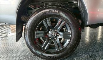 REVO 4WD 2022 2.4MID MT SMART CAB SILVER  436 full