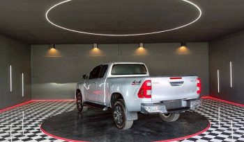 REVO 4WD 2022 2.4MID MT SMART CAB SILVER  436 full