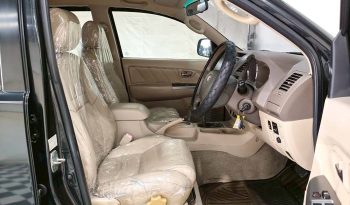 TOYOTA 4WD 2005 2.7V AT FORTUNER BLACK  4390 full