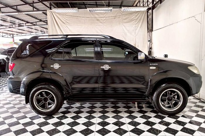 TOYOTA 4WD 2005 2.7V AT FORTUNER BLACK  4390 full
