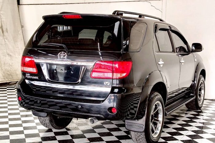 TOYOTA 4WD 2005 2.7V AT FORTUNER BLACK  4390 full