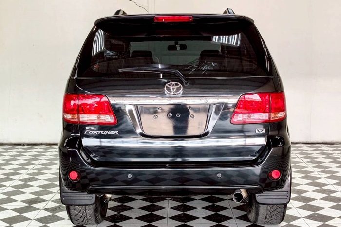 TOYOTA 4WD 2005 2.7V AT FORTUNER BLACK  4390 full