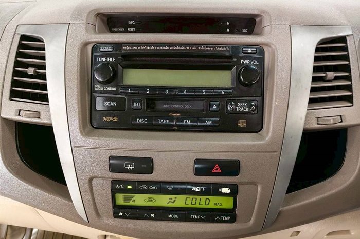 TOYOTA 4WD 2005 2.7V AT FORTUNER BLACK  4390 full