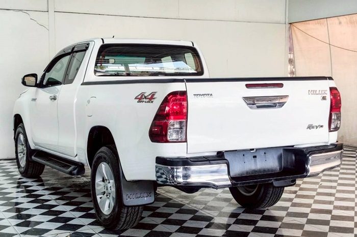 REVO 4WD 2019 2.4E MT SMART CAB WHITE  4903 full