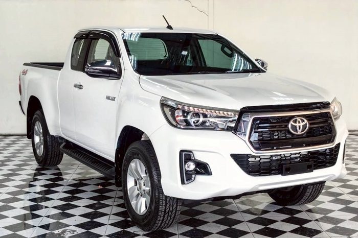 REVO 4WD 2019 2.4E MT SMART CAB WHITE  4903 full