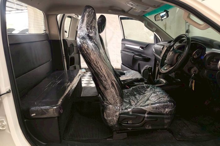 REVO 4WD 2019 2.4E MT SMART CAB WHITE  4903 full