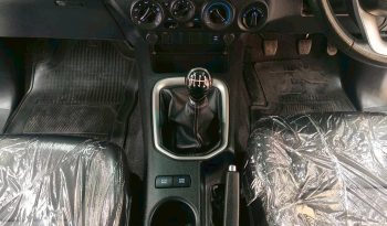 REVO 4WD 2019 2.4E MT SMART CAB WHITE  4903 full