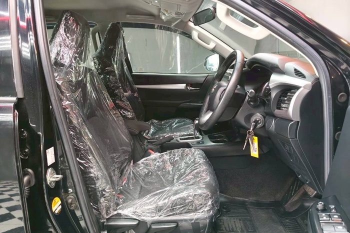 REVO PRE 2020 2.4 MID AT DOUBLE CAB BLACK  4908 full
