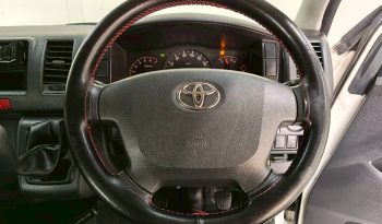 TOYOTA 2WD 2019 2.7 MT COMMUTER WHITE  4922 full