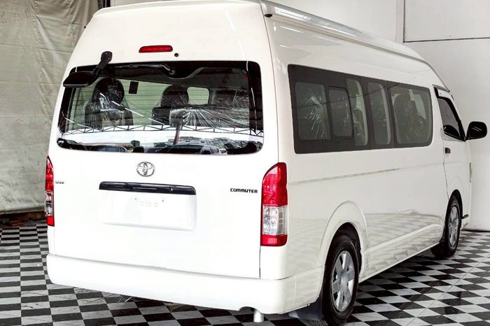 TOYOTA 2WD 2019 2.7 MT COMMUTER WHITE  4922 full