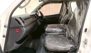 TOYOTA 2WD 2019 2.7 MT COMMUTER WHITE  4922 full