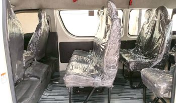 TOYOTA 2WD 2019 2.7 MT COMMUTER WHITE  4922 full