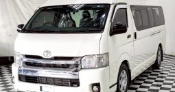 TOYOTA 2WD 2019 2.7 MT COMMUTER WHITE  4922