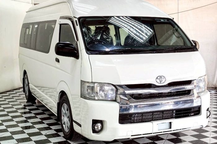 TOYOTA 2WD 2019 2.7 MT COMMUTER WHITE  4922 full