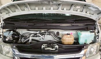 TOYOTA 2WD 2019 2.7 MT COMMUTER WHITE  4922 full