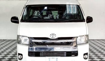 TOYOTA 2WD 2019 2.7 MT COMMUTER WHITE  4922 full