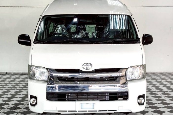 TOYOTA 2WD 2019 2.7 MT COMMUTER WHITE  4922 full