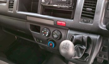 TOYOTA 2WD 2019 2.7 MT COMMUTER WHITE  4922 full