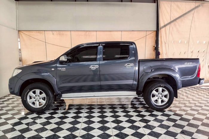 VIGO 4WD 2010 2.5E MT DOUBLE CAB DARK GREY  5081 full