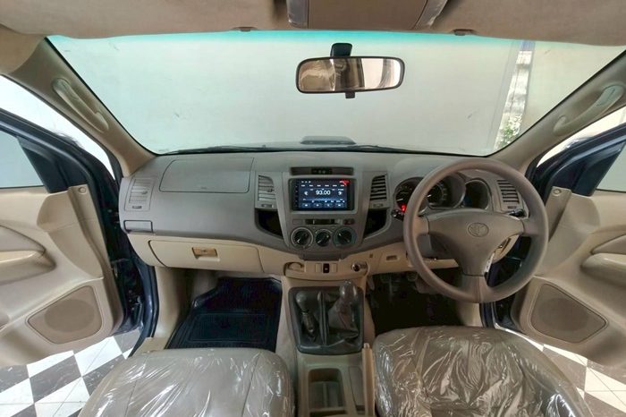 VIGO 4WD 2010 2.5E MT DOUBLE CAB DARK GREY  5081 full